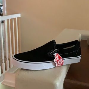 BRAND NEW NEVER WORN size 12 classic slip-ons